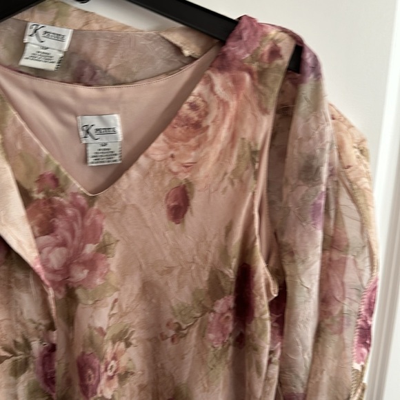 Ladies floral jacket/dress - Picture 2 of 5